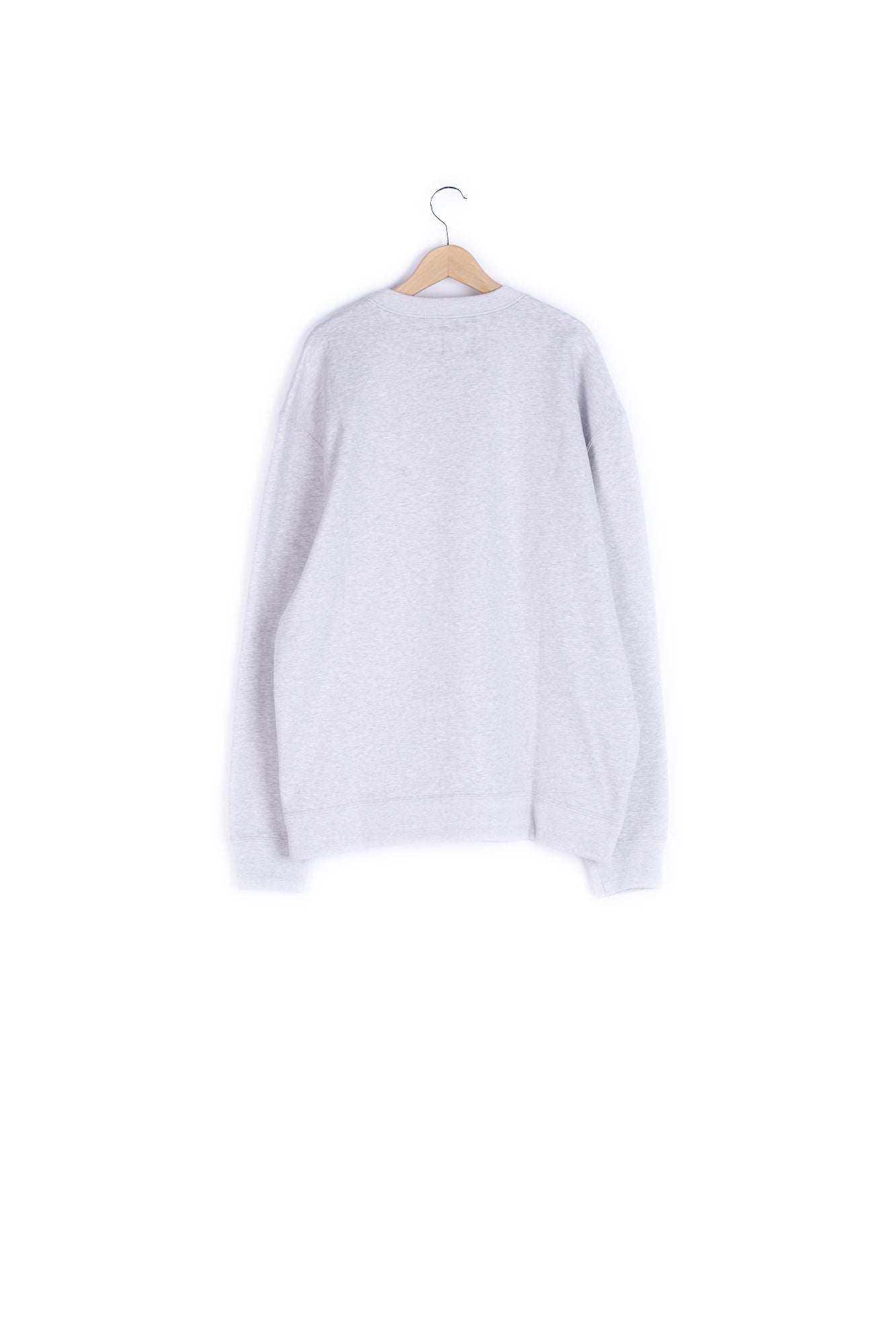 Pull chaud en laine upcyclé par Tilli Aigle