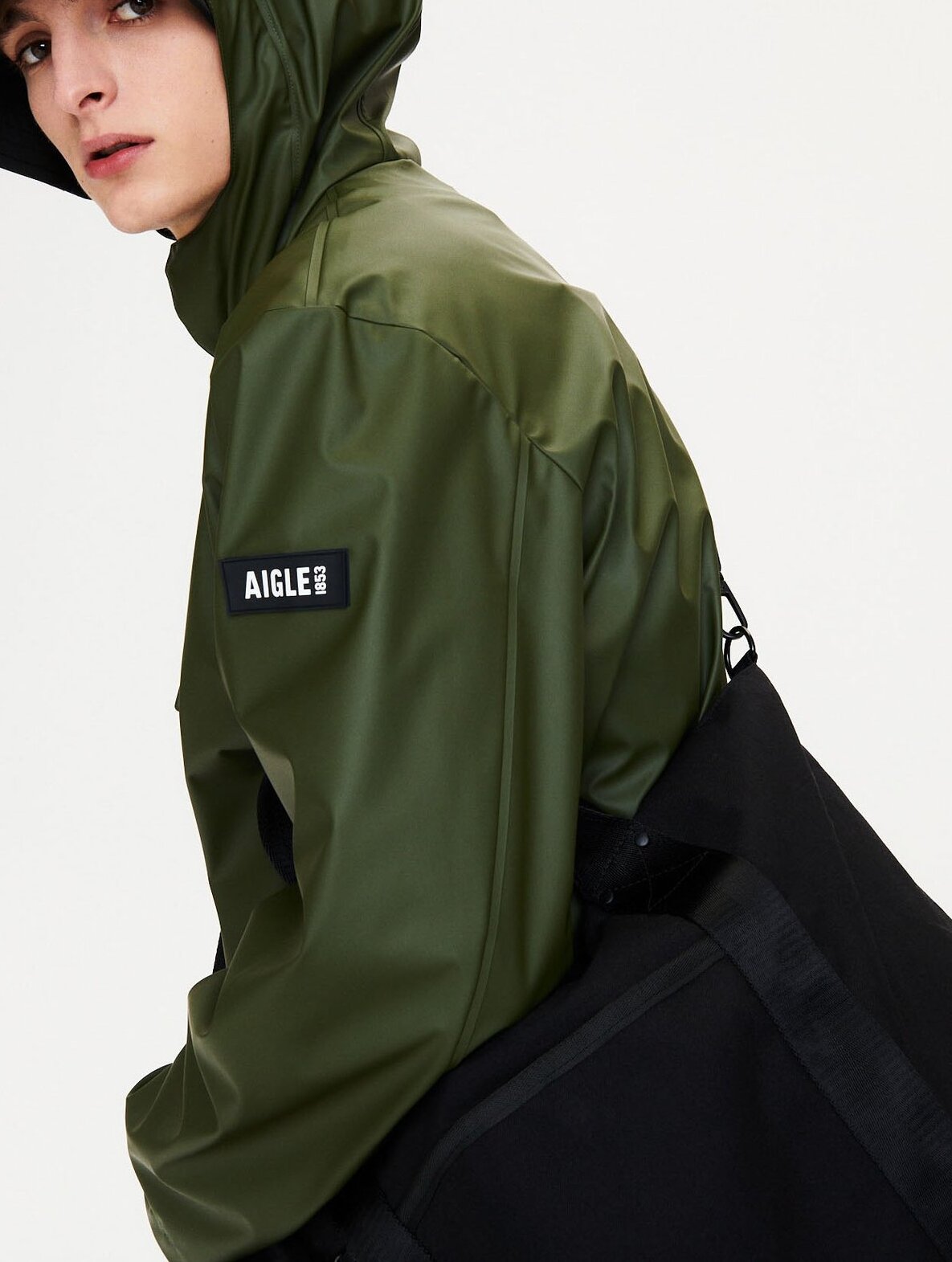 Parka longue matière waterproof à capuche Aigle