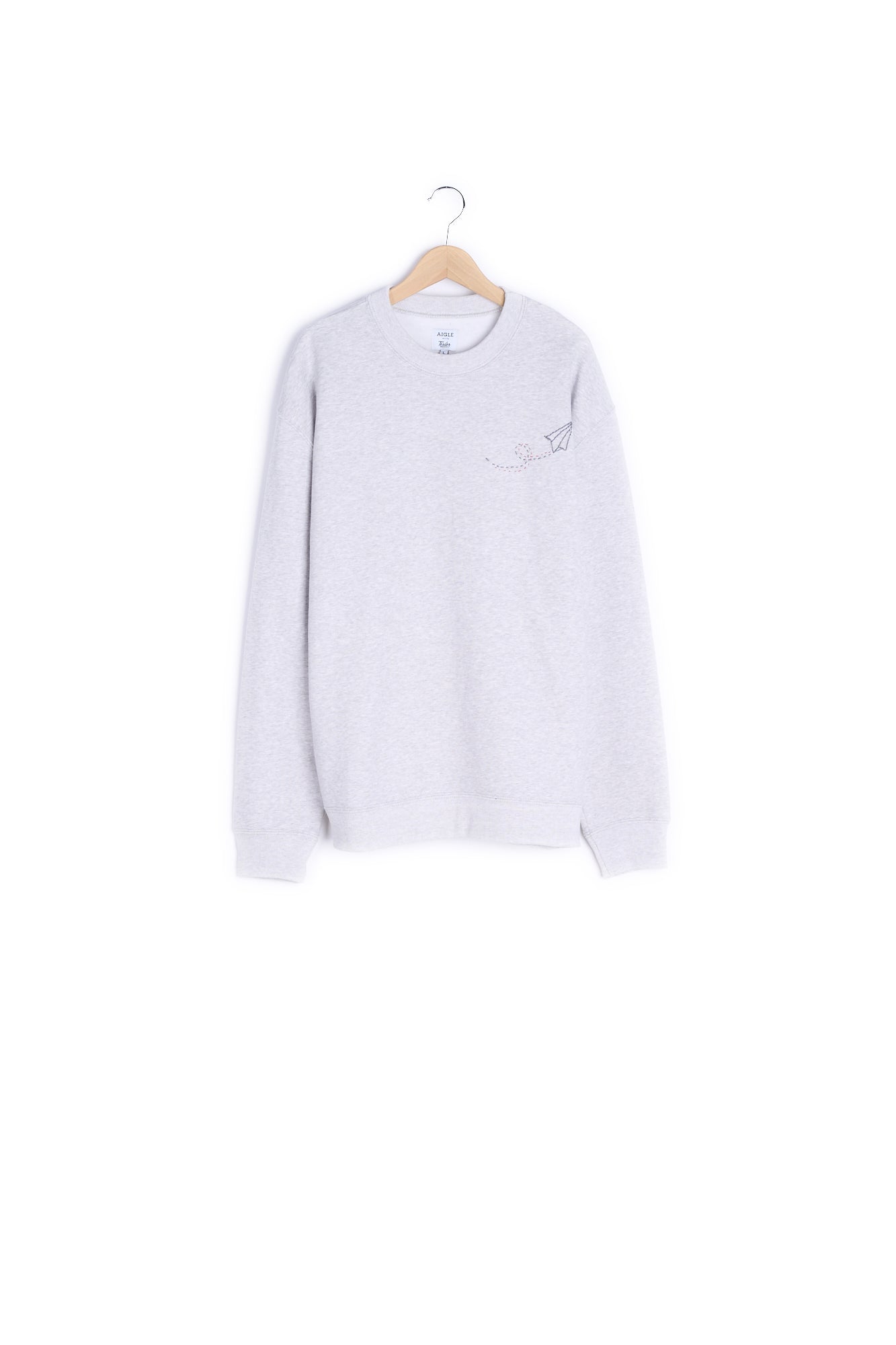 Pull chaud en laine upcyclé par Tilli Aigle