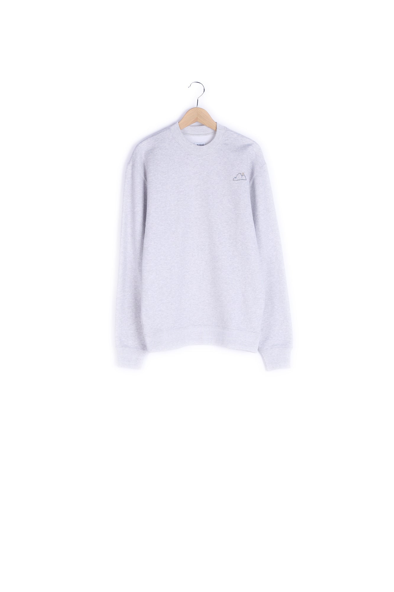 Pull chaud en laine upcyclé par Tilli Aigle