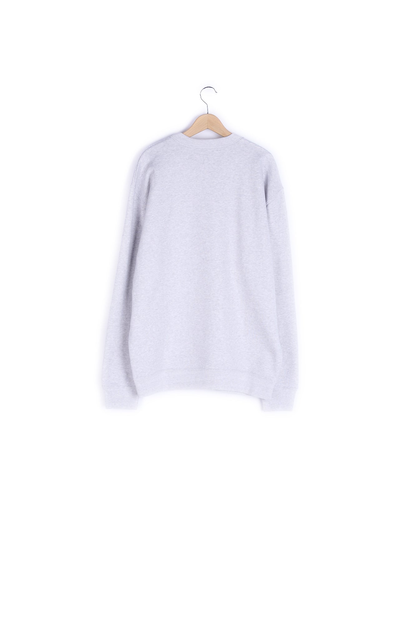 Pull chaud en laine upcyclé par Tilli Aigle