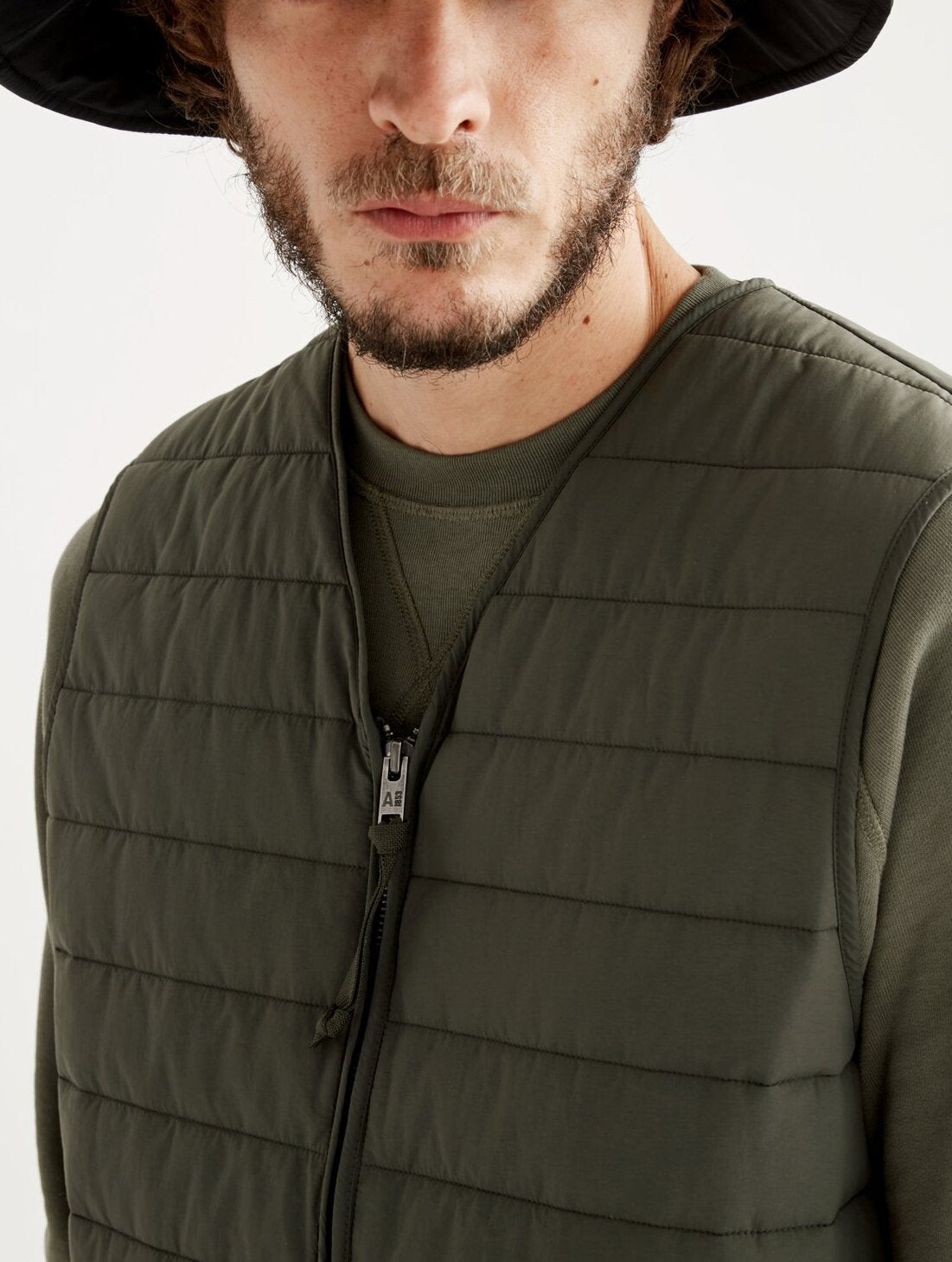 Gilet sans manches court déperlant ouate DUPONT SORONA® Aigle