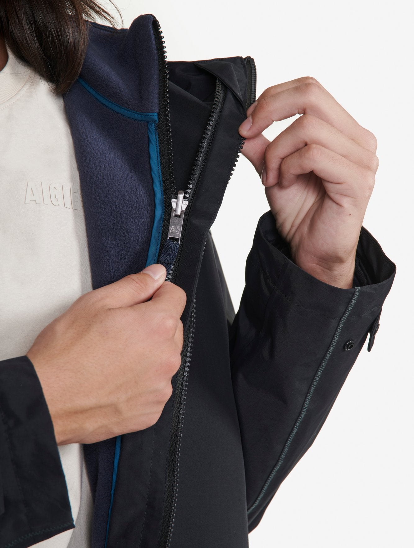 Doudoune courte T-KIT sans manche déperlante avec matelassage en duvets et plumes Homme Aigle