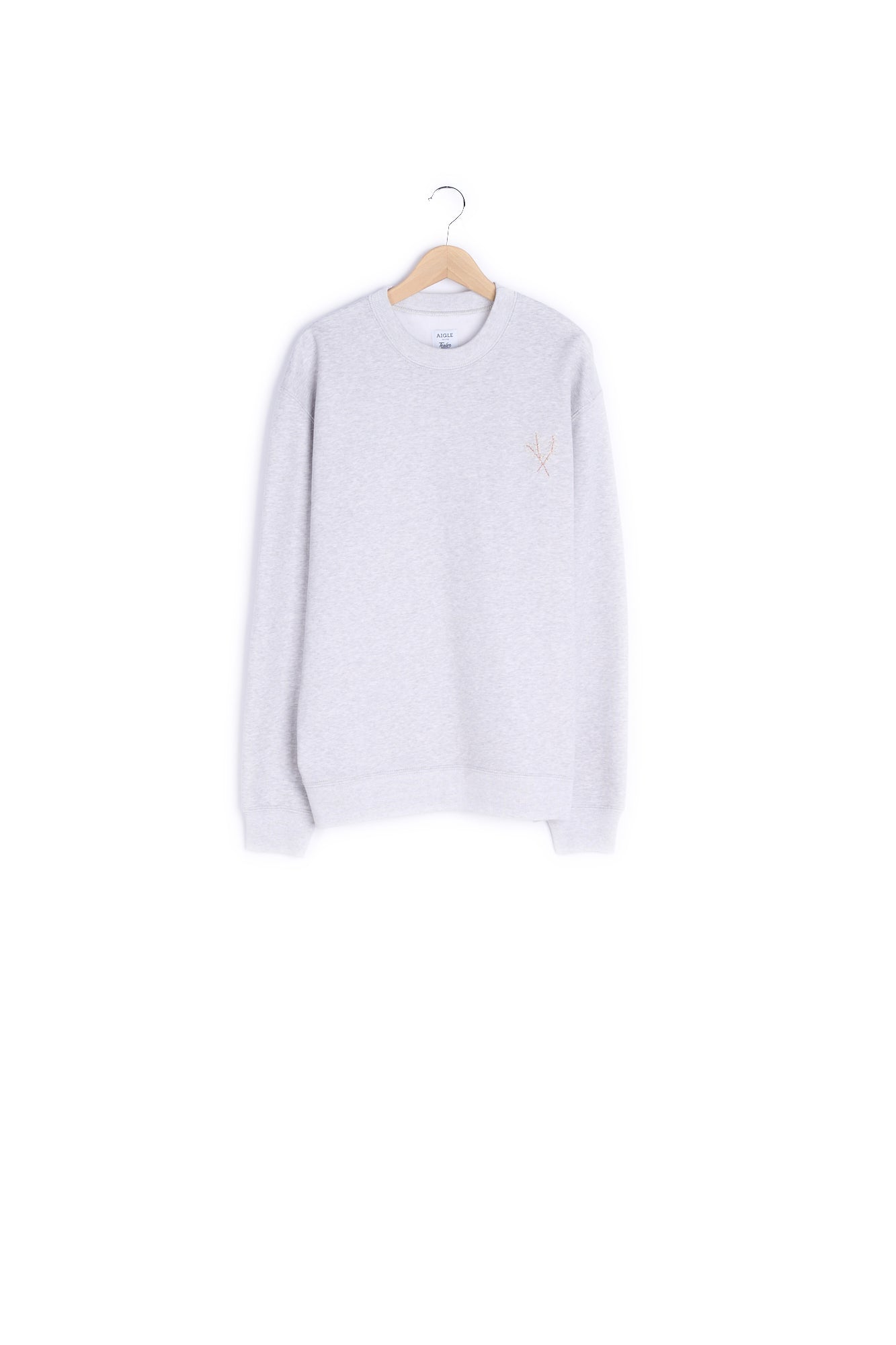 Pull chaud en laine upcyclé par Tilli Aigle